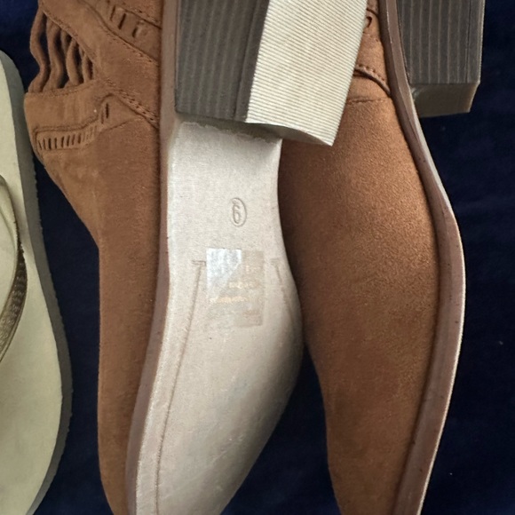 Bundle - Picture 8 of 11